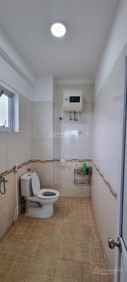 Trống phòng 701 nhà 140 phố thú y, hoài đức, khép kín, thang máy 2.9 triệu.