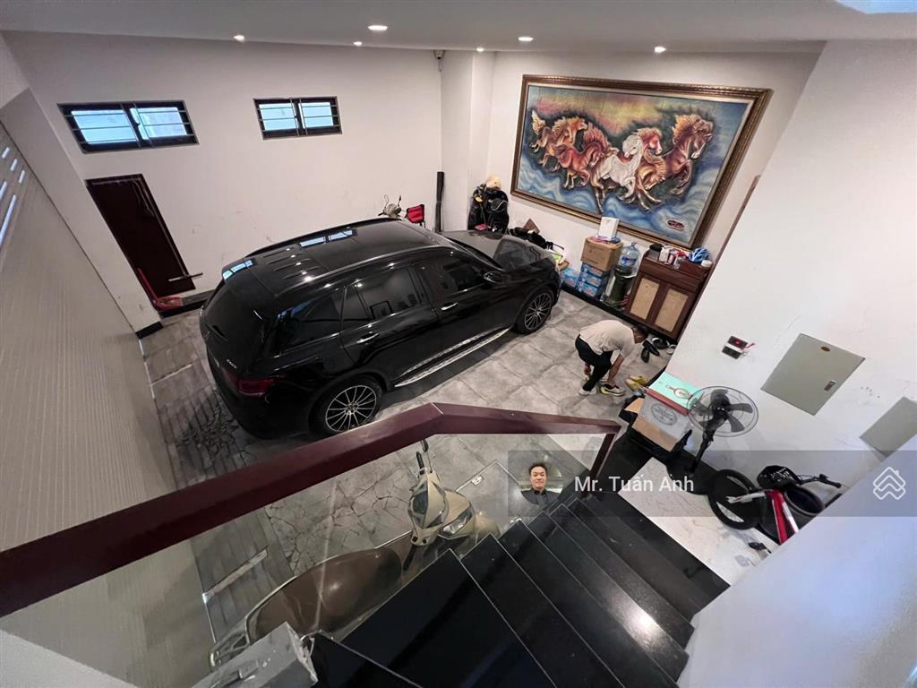 Duy nhất 1 căn phân lô trần kim xuyến. dt 110m x 6 tầng. gara ô tô2 thoáng trước saugiá chỉ 32 tỷ