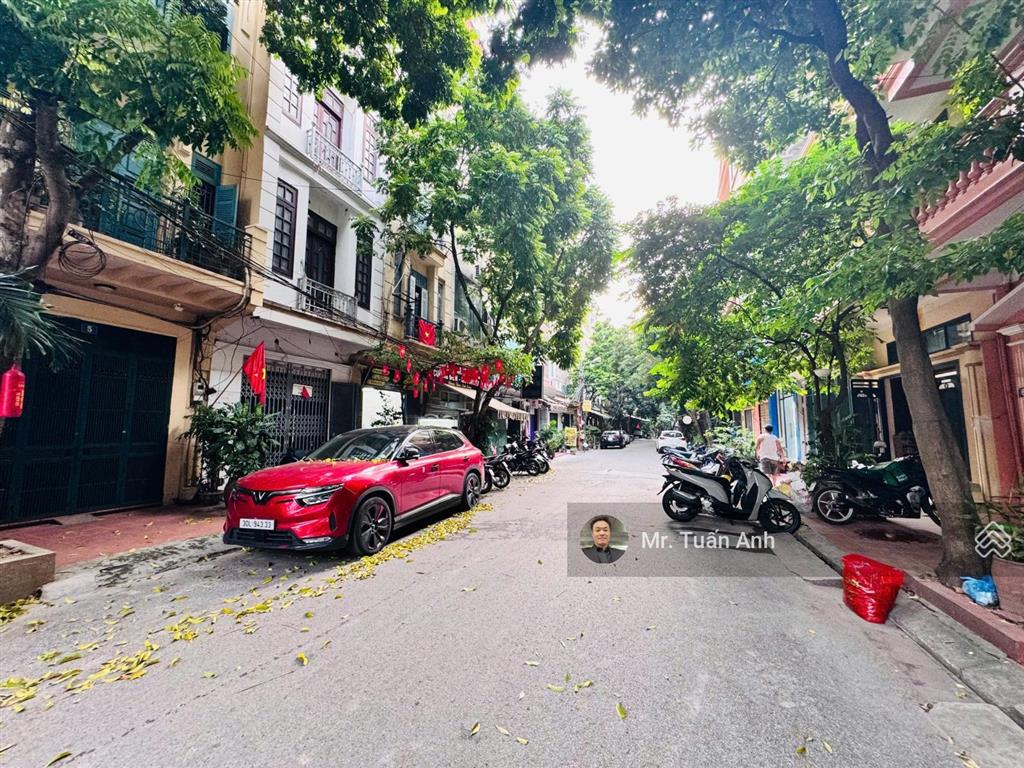 Vị trí mặt phố vũ phạm hàmgiá mặt ngõ bán 83m2 đất thổ cư. ô tô tránh. vỉa hè. 2 thoáng.chỉ 33 tỷ