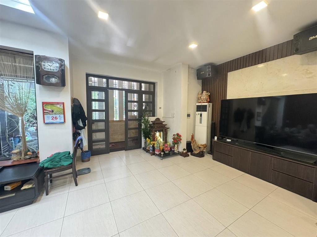 Cực hiếm chỉ 32 tỷ có nhà phân lô 6 tầng, dt 108m2, gara 2 ô tô, 2 thoáng tại mạc thái tổ,cầu giấy