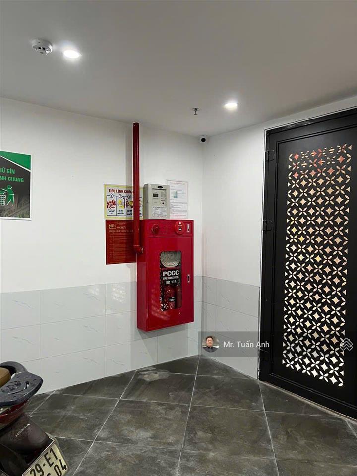 Hiếm toà căn hộ dịch vụ cầu giấy  lô góc. dt 90m2*7 thang máy*mt 6m22 phòng doanh thu 1,3 tỷ/năm