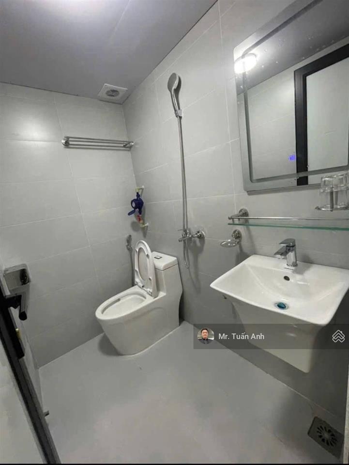 Hiếm toà căn hộ dịch vụ cầu giấy  lô góc. dt 90m2*7 thang máy*mt 6m22 phòng doanh thu 1,3 tỷ/năm