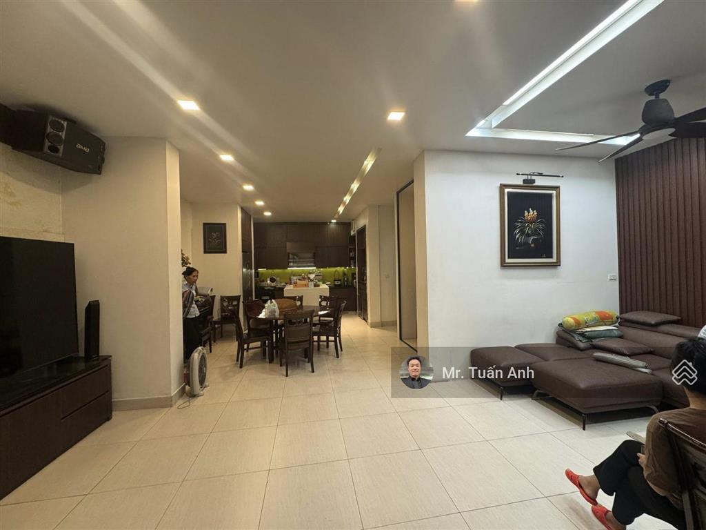 Cực hiếm chỉ 32 tỷ có nhà phân lô 6 tầng, dt 108m2, gara 2 ô tô, 2 thoáng tại mạc thái tổ,cầu giấy
