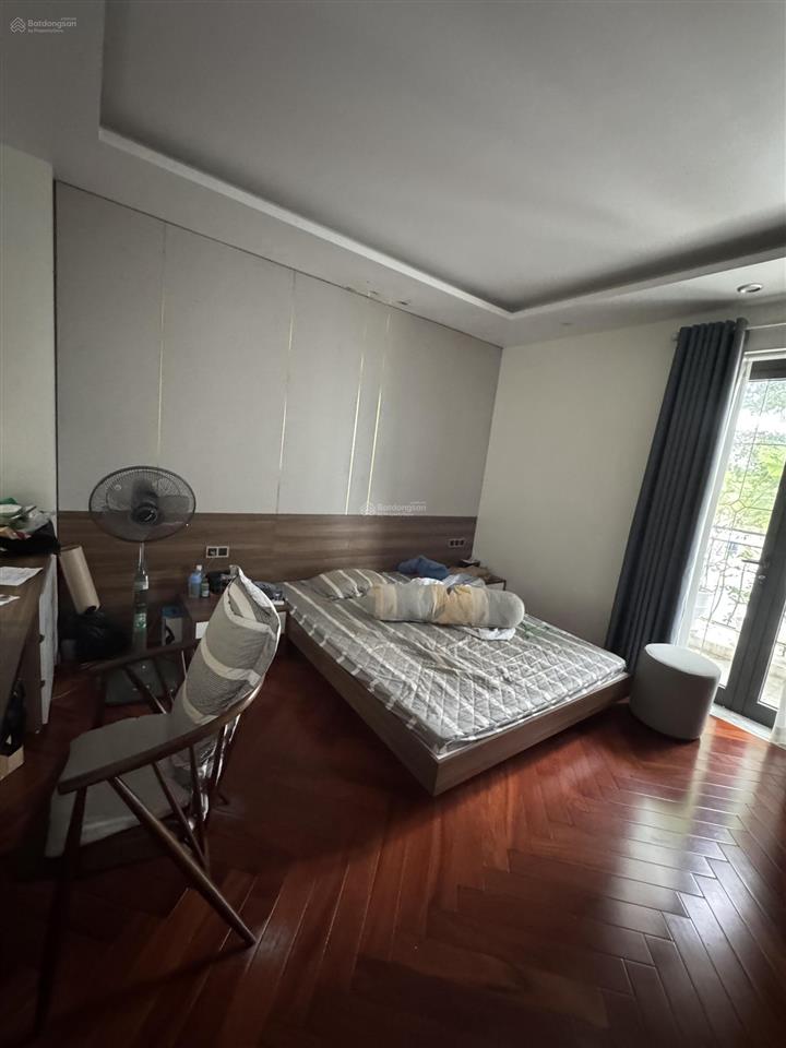 Bán nhà mặt phố trần xuân soạn, dtmb 175m2, mặt tiền 6m, 5 tầng. giá 100 tỷ, 1 mặt phố + 1 mặt ngõ.