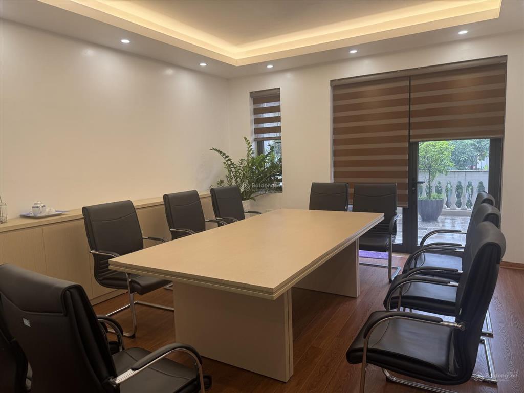 Bán nhà số 2 phố hoàng liệt, dtmb 140m2, mặt tiền 7m, 6 tầng nổi + 1 hầm. giá 55 tỷ