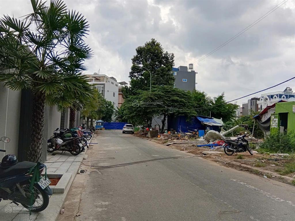Bán đất biệt thự kdc huy hoàng  trung tâm hành chính quận 2, diện tích 15 x 19m. giá 58 tỷ
