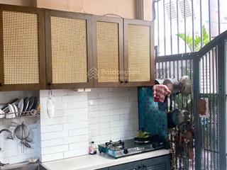 Bán nhà riêng 2pn, 2wc, 65m2 tại thái phiên, p2, q11, hcm