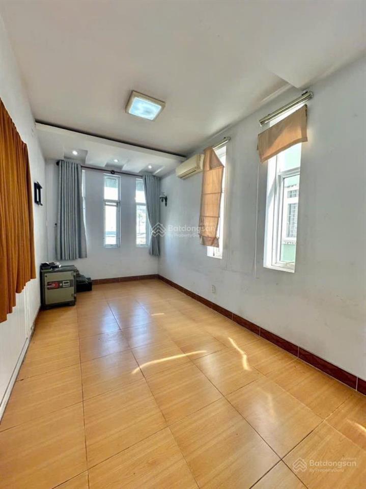 Bán nhà riêng tại ông ích khiêm, 77m2, 3pn, 3wc, giá ưu đãi