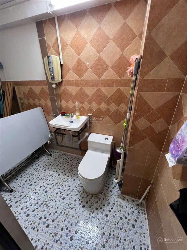 Bán nhà mặt tiền nguyễn lâm p6 q10 5pn. 4wc nhà mới cứng vô ở và kinh doanh liền. giá rẻ nhất kv