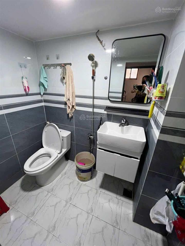 Bán nhà mặt tiền nguyễn lâm p6 q10 5pn. 4wc nhà mới cứng vô ở và kinh doanh liền. giá rẻ nhất kv