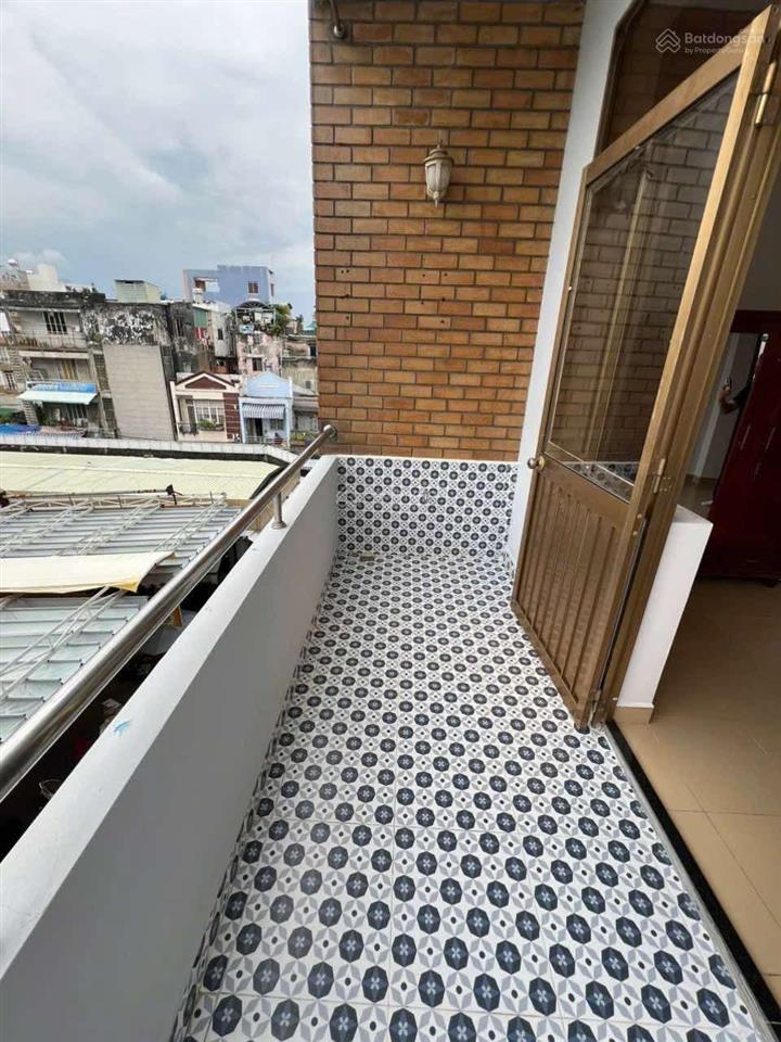 Bán nhà mặt tiền nguyễn lâm p6 q10 5pn. 4wc nhà mới cứng vô ở và kinh doanh liền. giá rẻ nhất kv