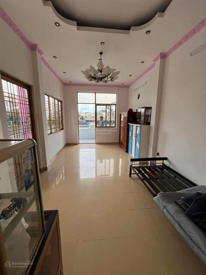 Bán nhà mặt tiền nguyễn lâm p6 q10 5pn. 4wc nhà mới cứng vô ở và kinh doanh liền. giá rẻ nhất kv