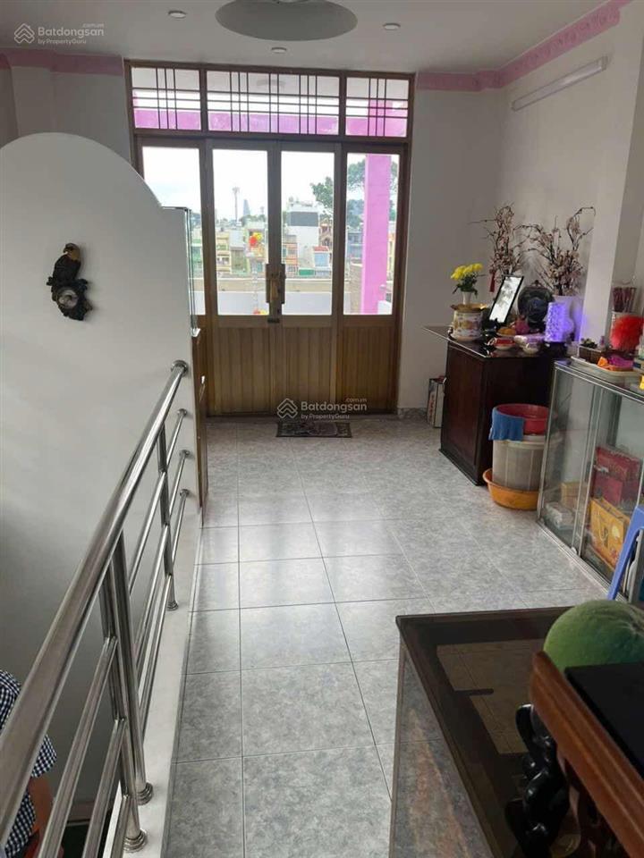 Bán nhà mặt tiền nguyễn lâm p6 q10 5pn. 4wc nhà mới cứng vô ở và kinh doanh liền. giá rẻ nhất kv