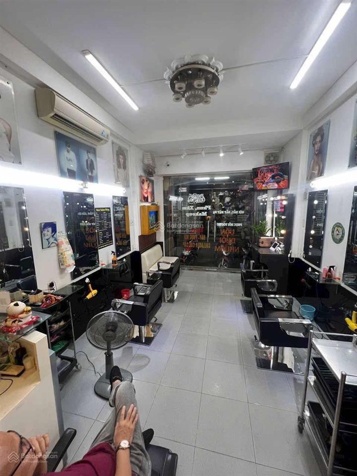 Bán nhà đường lý thái tổ p10 q10 4pn 3wckhu vực víp, đường 10mnhộn nhịp ngày đêm kinh doanh đn