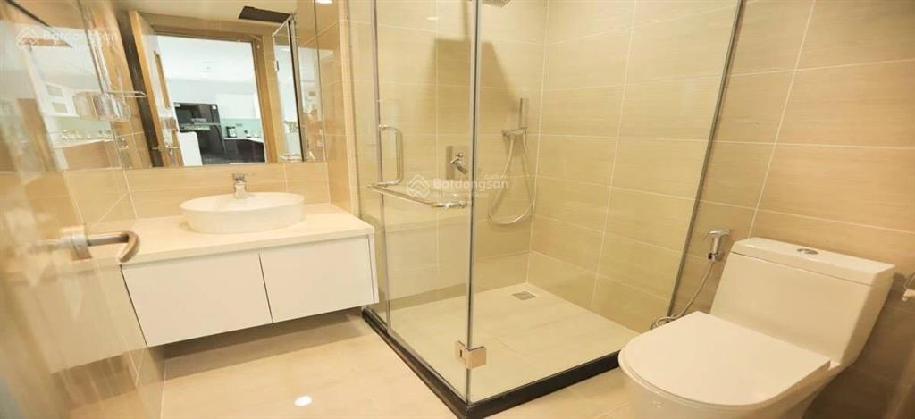Chính chủ cần bán gấp chcc one 18 ngọc lâm, 104m2, 3pn, full nội thất, tầng trung