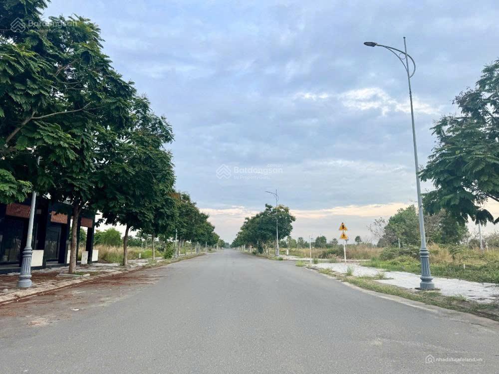 Bán đất nền mặt tiền đường phùng hưng 45m  giá chỉ 15 triệu/m2  sổ hồng sẵn  pháp lý rõ ràng