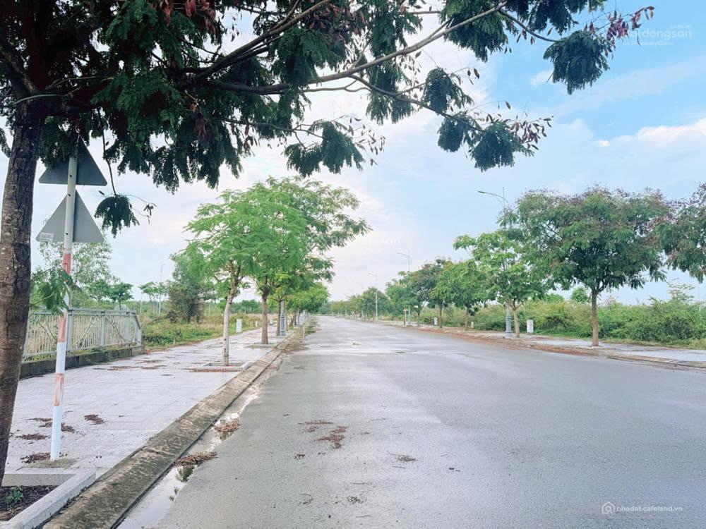 Bán đất nền mặt tiền đường phùng hưng 45m  giá chỉ 15 triệu/m2  sổ hồng sẵn  pháp lý rõ ràng