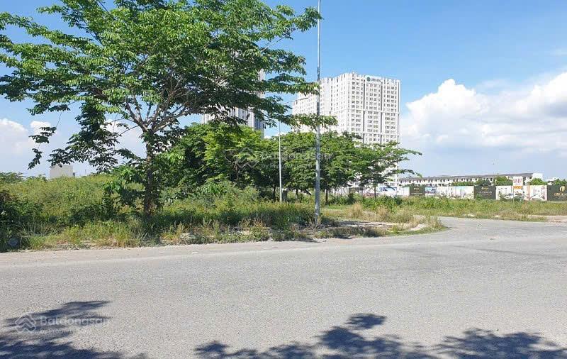Bán đất nền cách sân bay quốc tế 5km  100m2, full thổ cư  sổ hồng sẵn  giá chỉ 10 triệu/m2