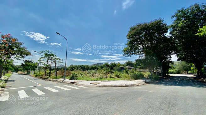 Bán đất nền cách sân bay quốc tế 5km  100m2, full thổ cư  sổ hồng sẵn  giá chỉ 10 triệu/m2