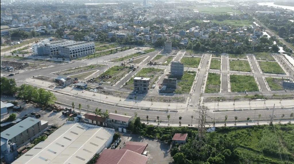 Bán đất nền long thành  gần ql51  100m2, full thổ cư  1 tỷ  sổ hồng sẵn