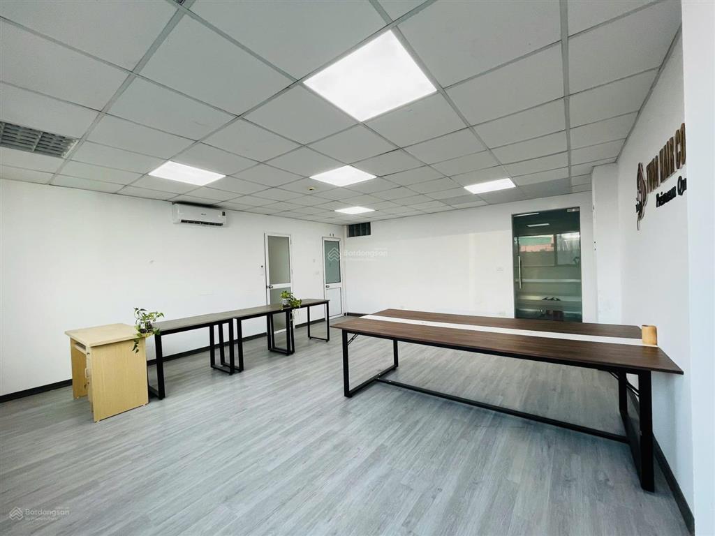 Cho thuê mặt bằng kinh doanh phố đại cồ việt  vị trí đẹp