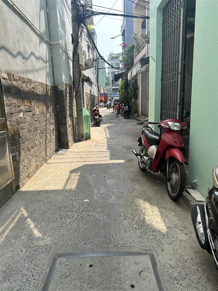 Bán nhà nhỏ xinh ngay trung tâm hải châu  ngay phố chợ trời nổi tiếng