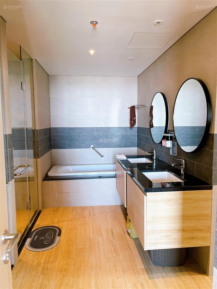 Bán nhanh căn duplex vip citadines giá 2,5 tỉ góc view trực diện vịnh hạ long.  0366 013 ***