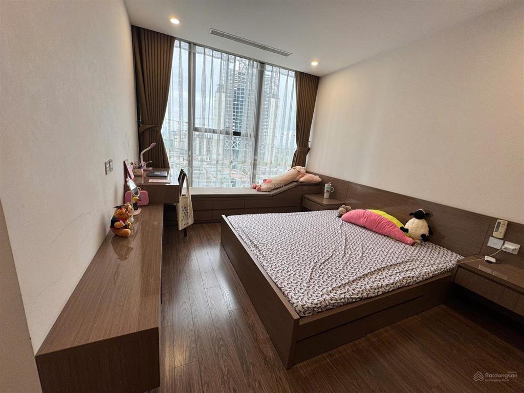 Cho thuê căn hộ sunshine city kđt ciputra98,1 m2, 3 ngủ full nt, giá 23tr/tháng có thương lượng