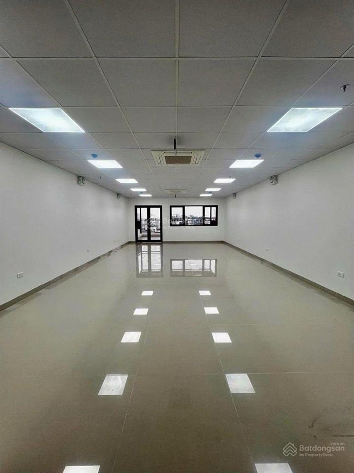 Tòa nhà building siêu đẹp phố lạc long quân 118m2  10 tầng  ôtô tránh vỉa hè kd dòng tiền 2tỷ/năm