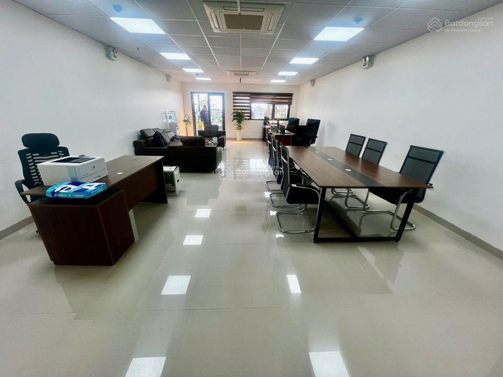 Tòa nhà building siêu đẹp phố lạc long quân 118m2  10 tầng  ôtô tránh vỉa hè kd dòng tiền 2tỷ/năm