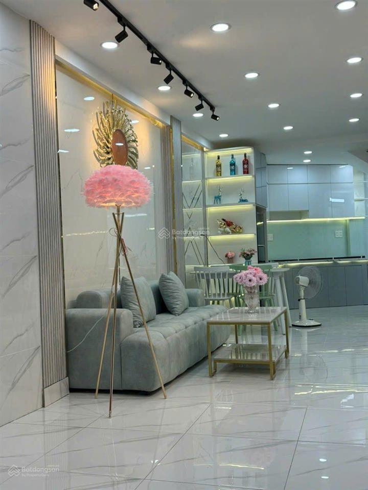 Hxh 585 nguyễn thị thập, p. tân hưng
 diện tích  4x9  hiện trạng 1 trệt 3 lầu st full nt