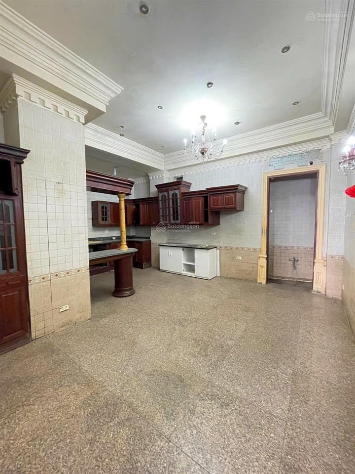 Toà nhà 7 tầng  hxh thích quảng đức  phú nhuận 97m2 (nở hậu )  16.5 t.ỷtl.