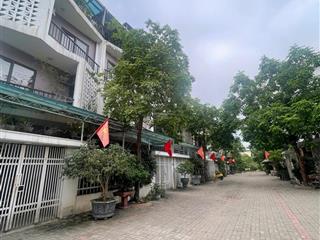 Cần bán liền kề nam 32 view công viên giá chỉ 9,1 tỷ