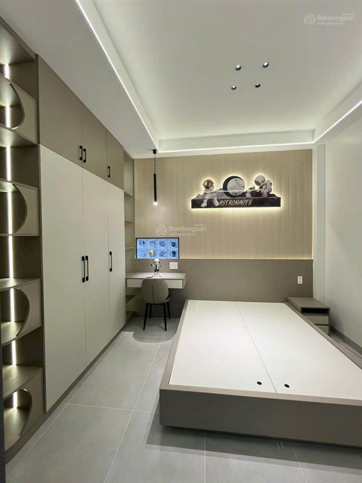 Nhà đẹp 5 tầng, mới 100%, dt (4 x 12m) full nội thất, có thang máy. giá 8,7 tỷ