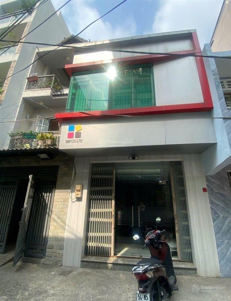 ** nhà khu vip 180/ lạc long quân p10q11 . diện tích [ 4 x 16m ] cn 64m2 . khu hiếm nhà bán **