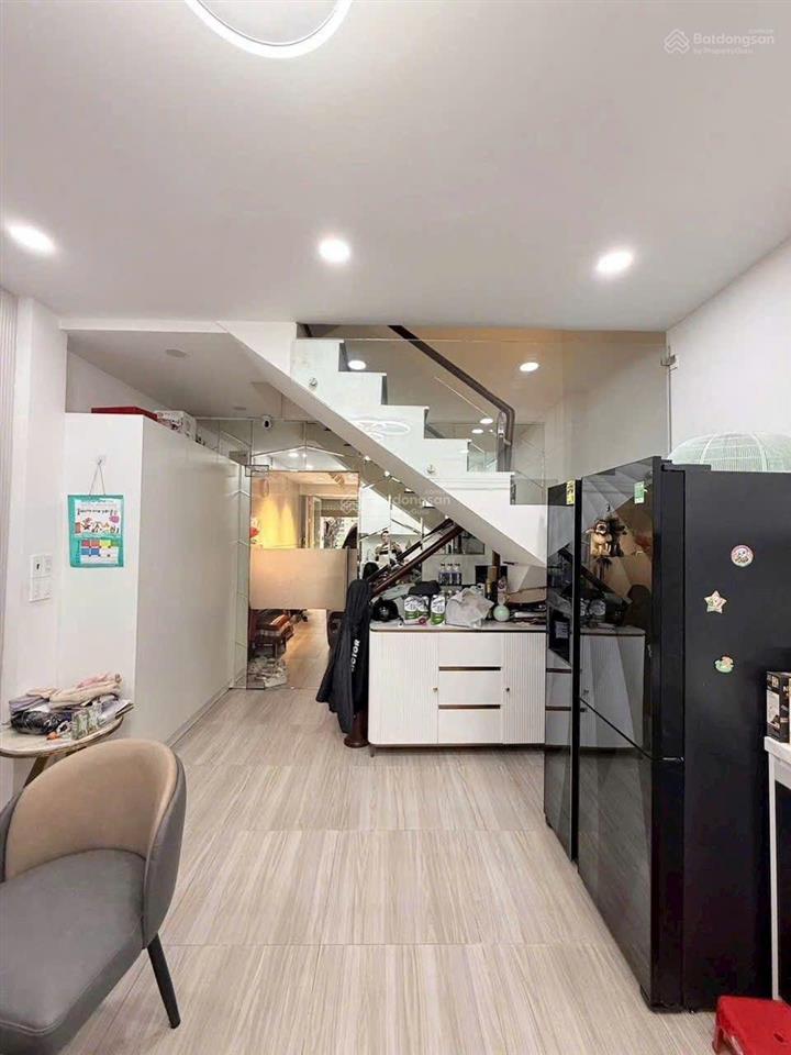 ** nhà mặt tiền đường số 9 cư xá bình thới p8q11 . nhà 3 tầng [ 4 x 13m ] cn 50m2 . giá 12 tỷ tl **