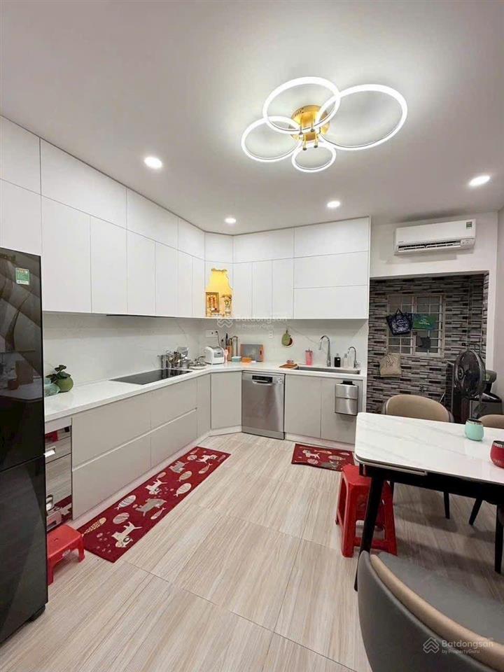 ** nhà mặt tiền đường số 9 cư xá bình thới p8q11 . nhà 3 tầng [ 4 x 13m ] cn 50m2 . giá 12 tỷ tl **