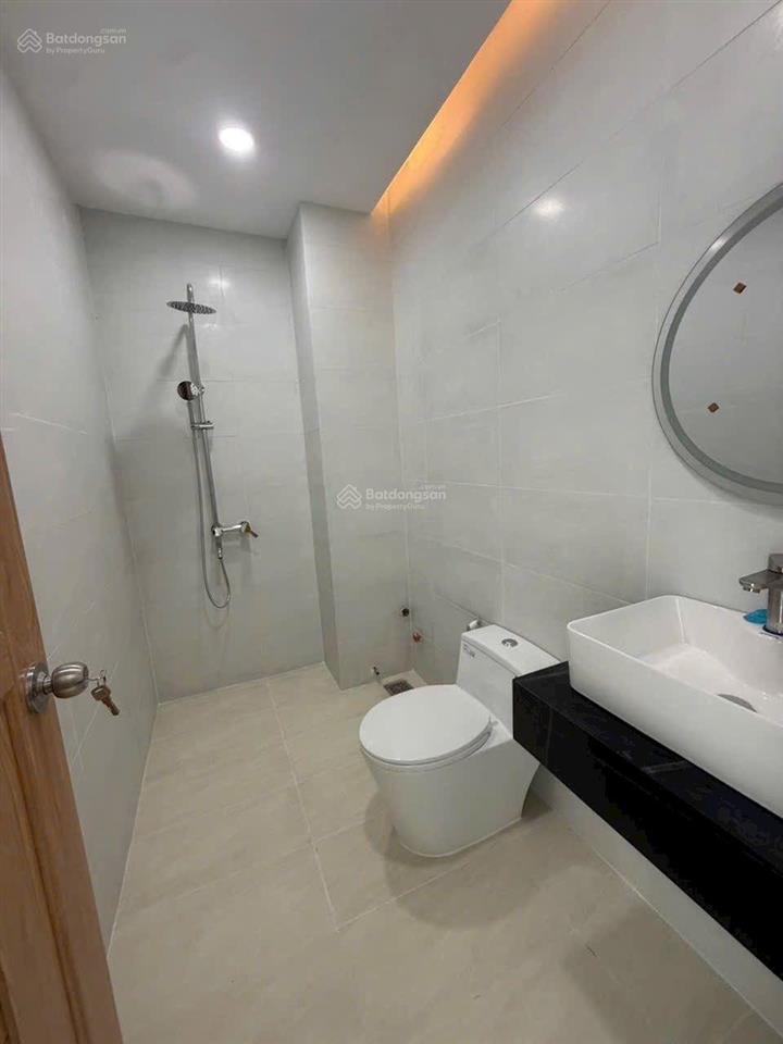 Nhà 5 tầng mới (lạc long quân q11) giá 6 tỷ 980 tl. dọn vào ở liền