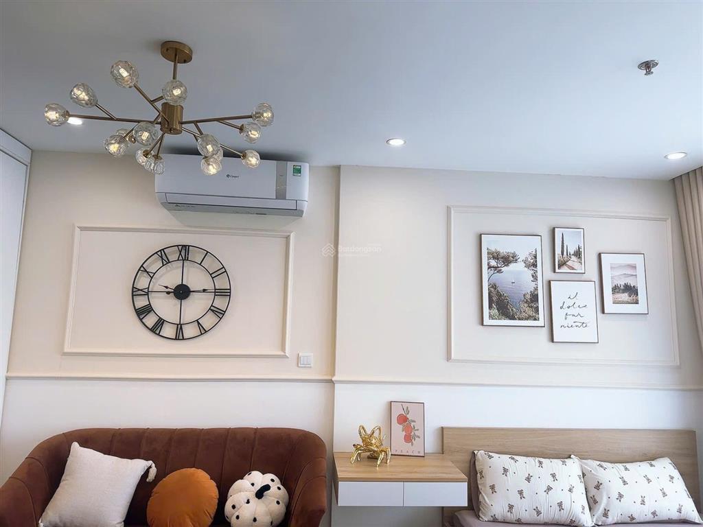Rẻ nhất thị trường căn studio giá chỉ 2.050tr full đồ tầng trung view bể bơi tại vhop  0974 878 ***