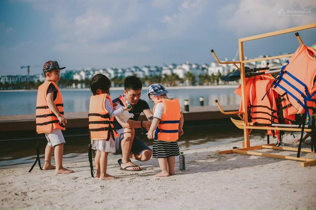 Bán nhanh căn 3n 2vsn giá tốt thị trường 3.7 tỷ tặng đồ tại vinhomes ocean park 0974 878 ***