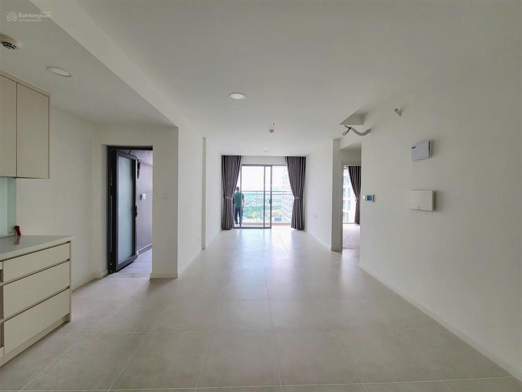 Chính chủ cần bán căn 3pn 102m2 view đông nam mới nhận nhà
