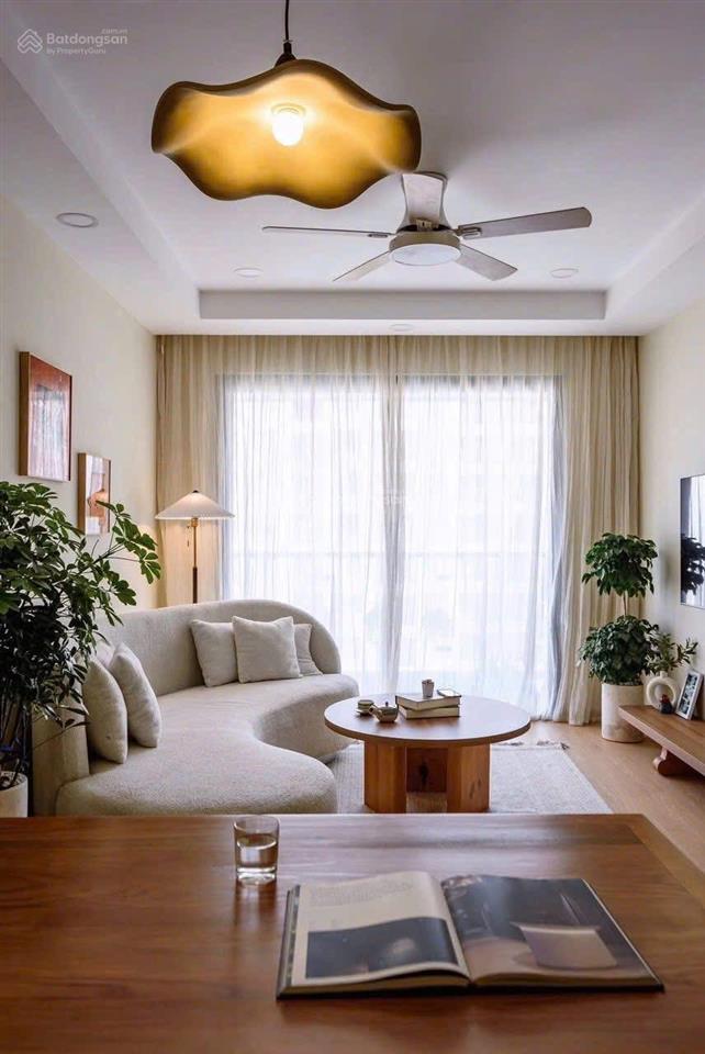 Cần bán gấp căn 2pn 84m2 view landmark 81 thoáng mát có sổ sẵn giá 6,1 tỷ