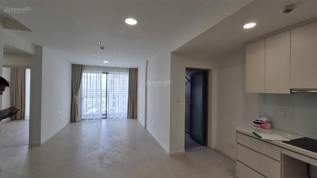 Cần bán căn 2pn2wc full nt đông nam view hồ bơi giá 6 tỷ sổ hồng sẵn