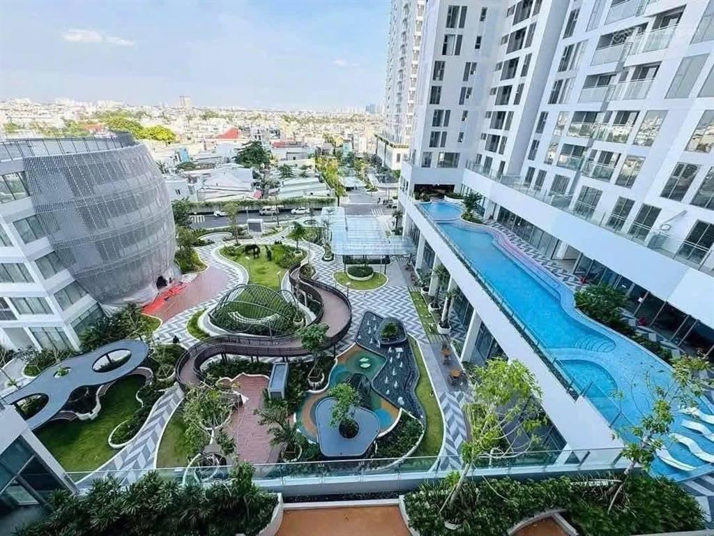 Cần bán căn 2pn2wc full nt đông nam view hồ bơi giá 6 tỷ sổ hồng sẵn