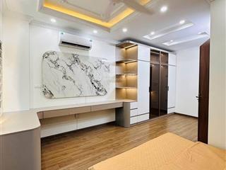 Bán nhà trung tâm đống đa, nhà mới 31m x 5 tầng, gần hồ, ngõ thông