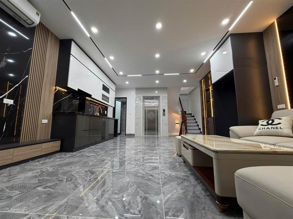 Bán nhà mặt phố hoàng mai, 50m², 6 tầng thang máy, mặt tiền 5m, ô tô tránh, kinh doanh, 17,9 tỷ