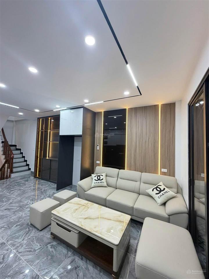 Bán nhà mặt phố khu vực hoàng mai, hà nội, 50m², 6 tầng thang máy, 17,9 tỷ