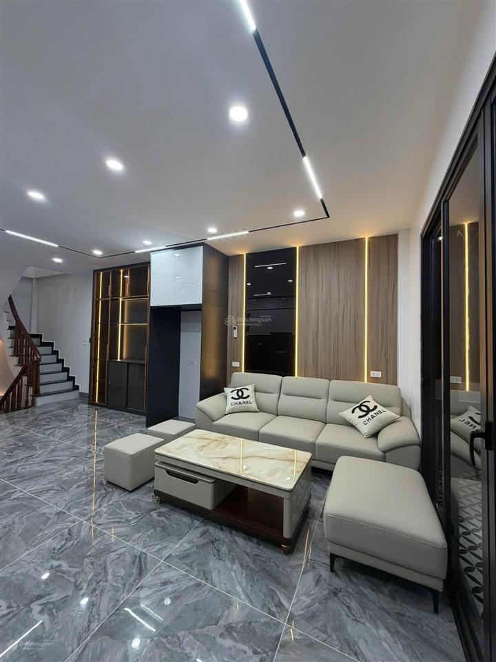 Bán nhà mặt phố khu vực hoàng mai, hà nội, 50m², 6 tầng thang máy, 17,9 tỷ