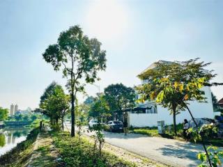 Diện tích (4,5 x 13.5) sát ql13  gần chung cư splus  sổ hồng riêng  giá chỉ 2.85 tỷ