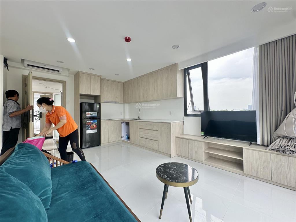 Studio/1 phòng ngủ view toàn cảnh landmark  ánh sáng tốt  ít chi phí